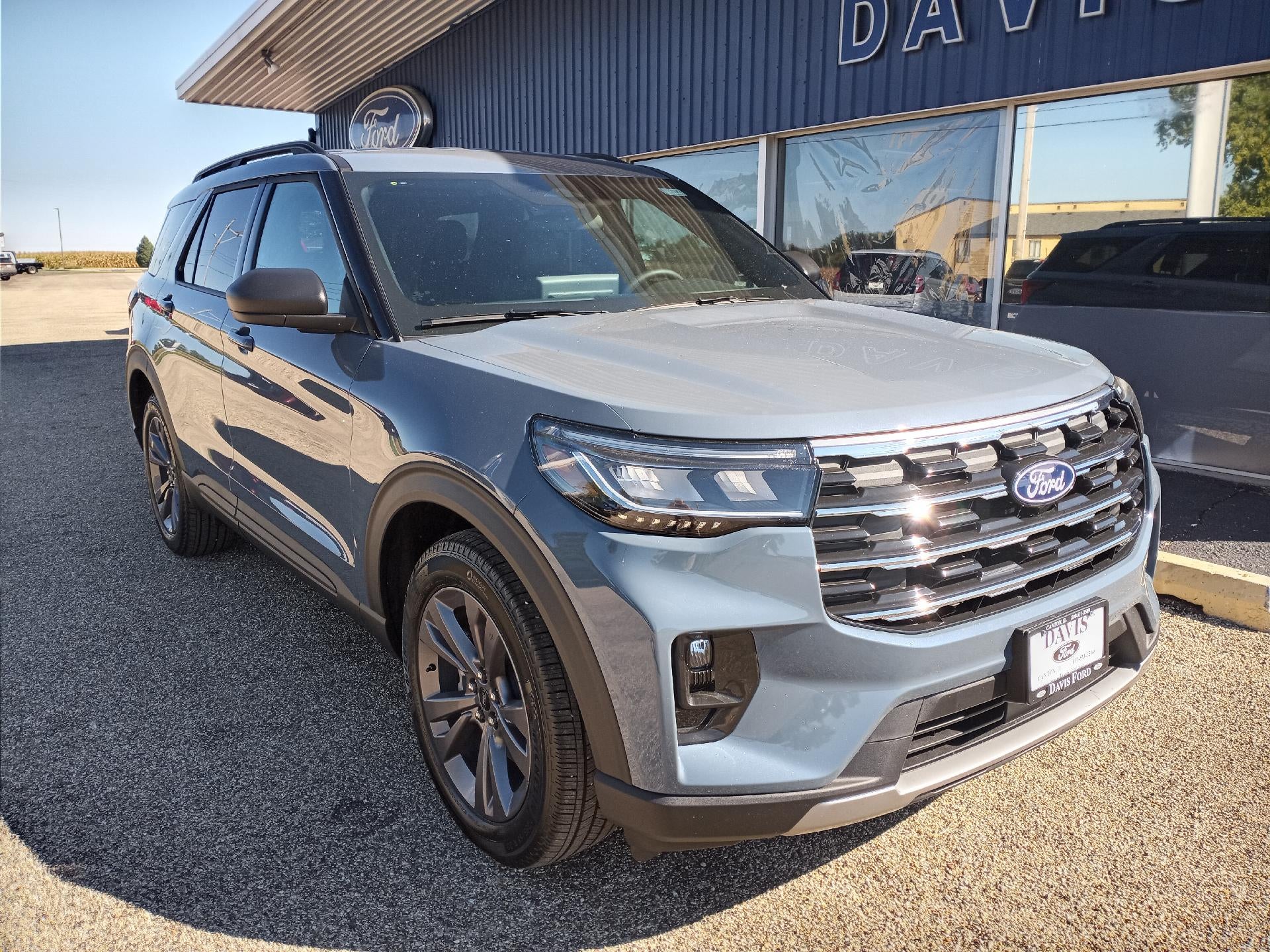 2027 Ford Explorer Active w/200A Pkg 4WD