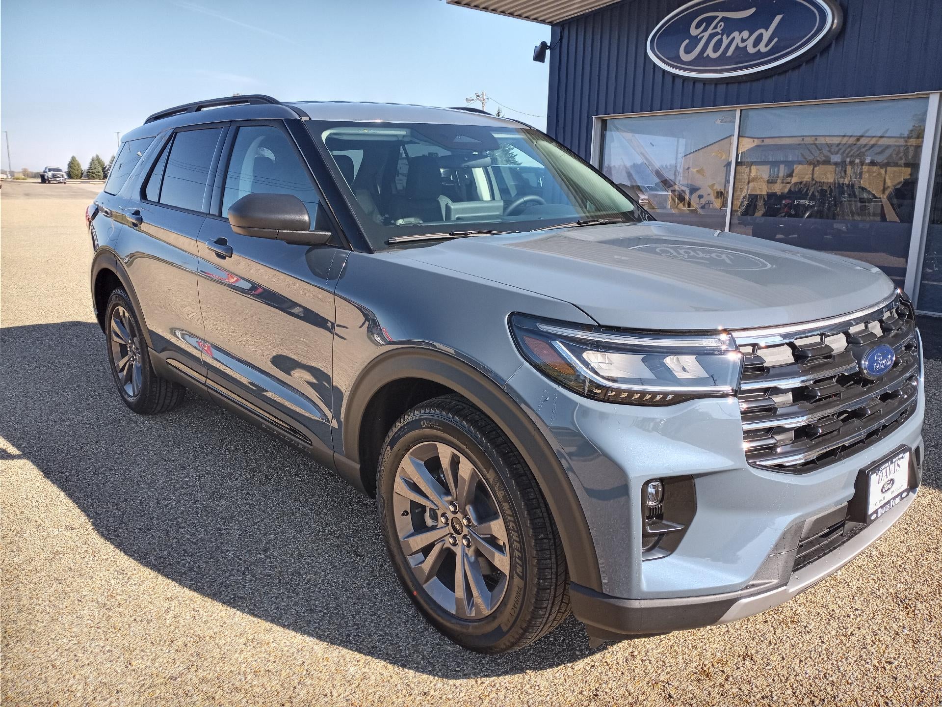 2026 Ford Explorer Active w/100A Pkg 4WD