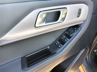 2026 Ford Explorer Active w/100A Pkg 4WD