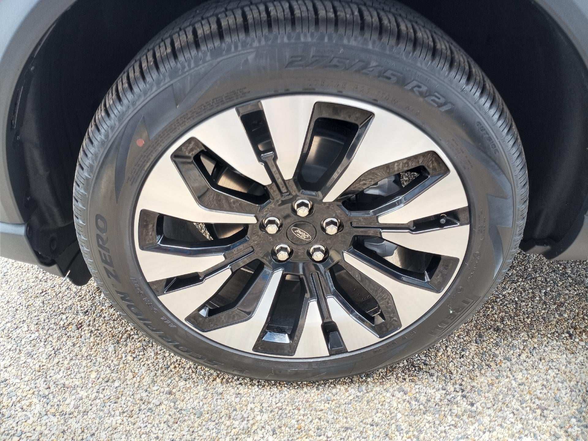2026 Ford Explorer Platinum 4WD