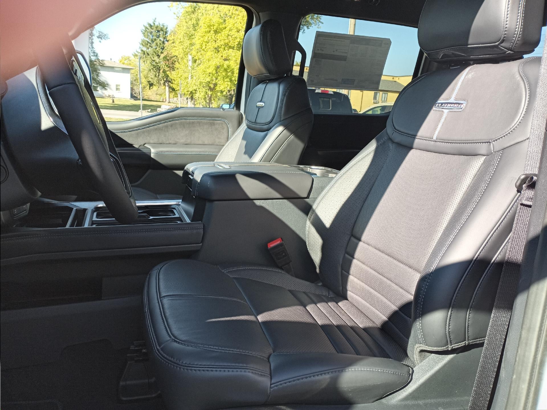 2026 Ford Super Duty F-250 SRW Platinum 4WD Crew Cab 6.75' Box