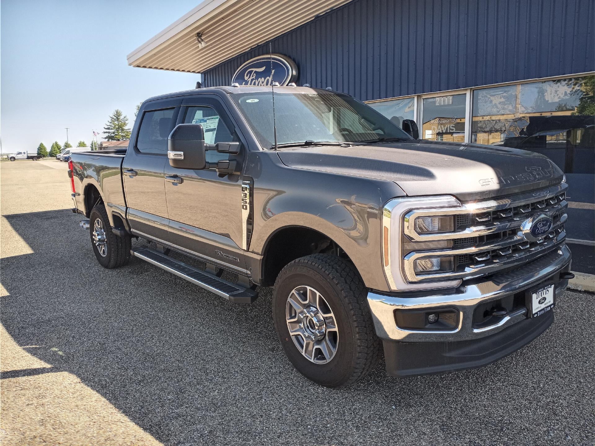 2026 Ford Super Duty F-350 SRW Lariat 4WD Crew Cab 6.75' Box