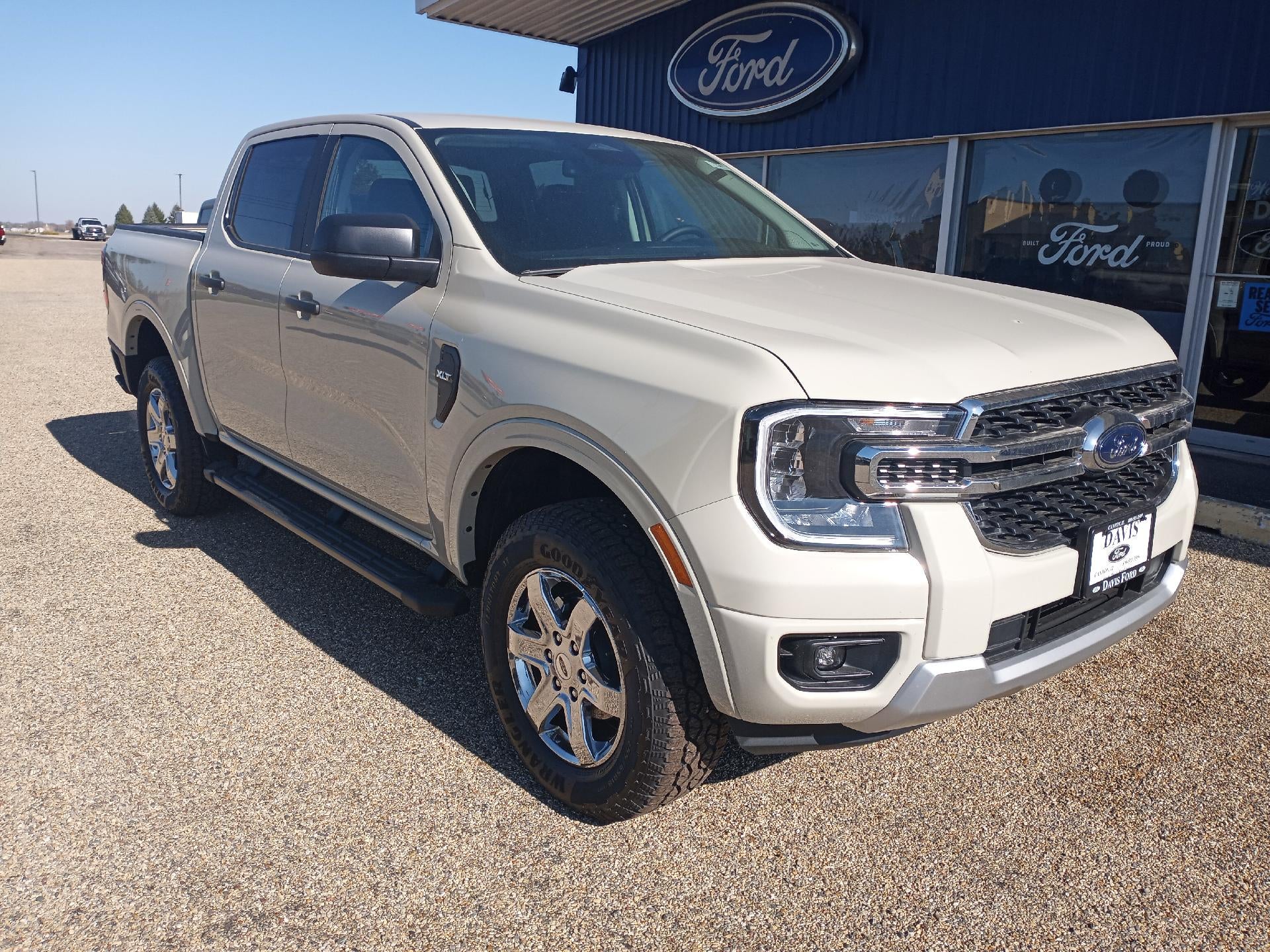 2025 Ford Ranger XLT 4WD SuperCrew 5' Box