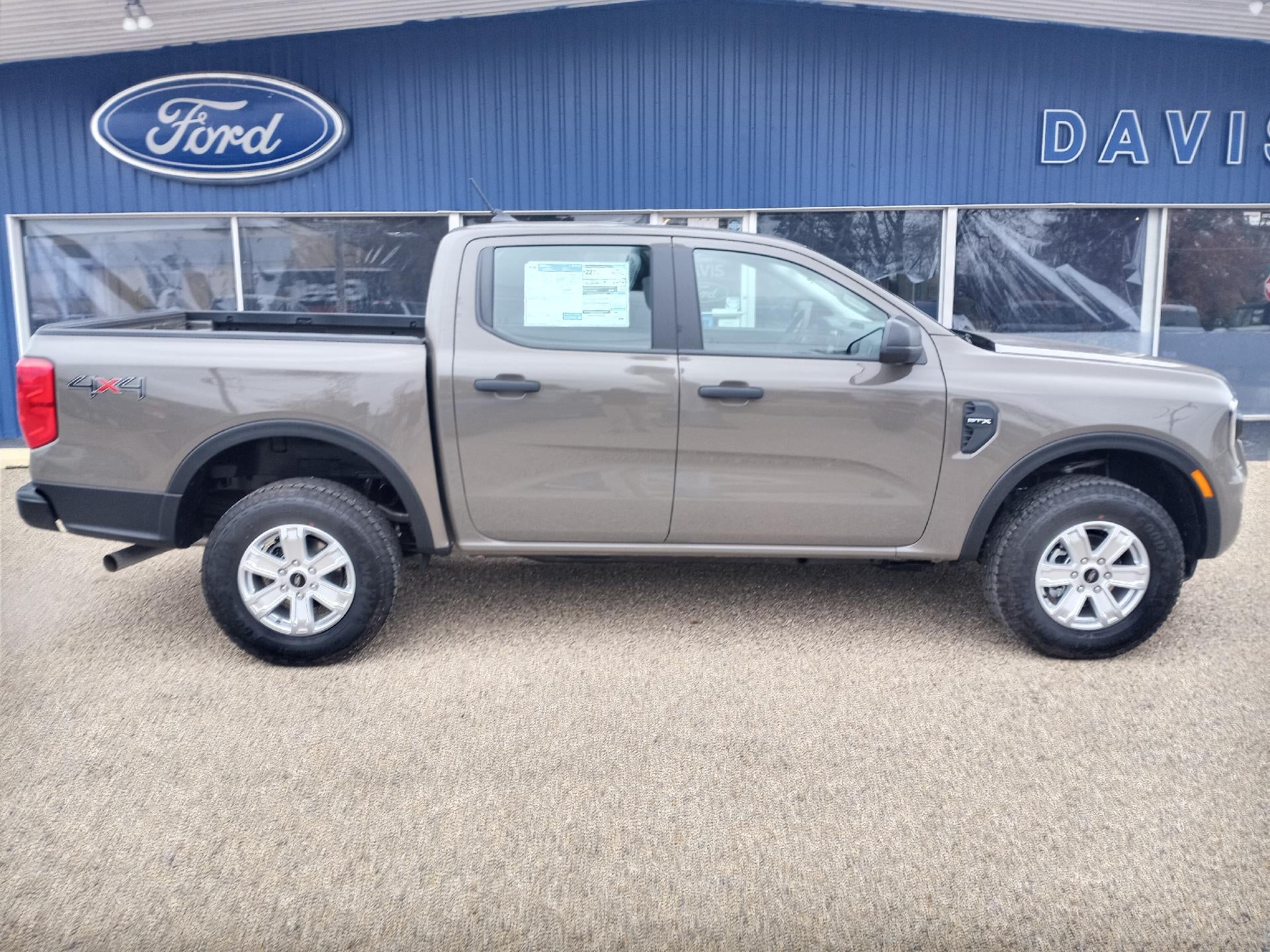 2025 Ford Ranger XL 4WD SuperCrew 5' Box