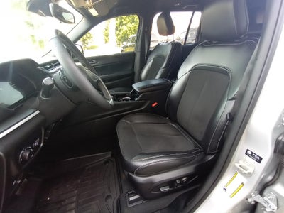 2023 Jeep Grand Cherokee Laredo 4x4