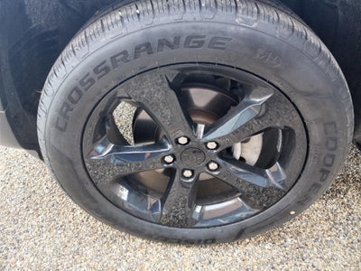 2023 Jeep Grand Cherokee Laredo 4x4