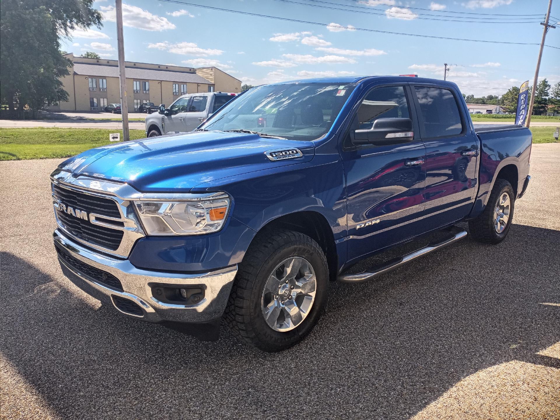2019 RAM 1500 Big Horn/Lone Star 4x4 Crew Cab 5'7" Box
