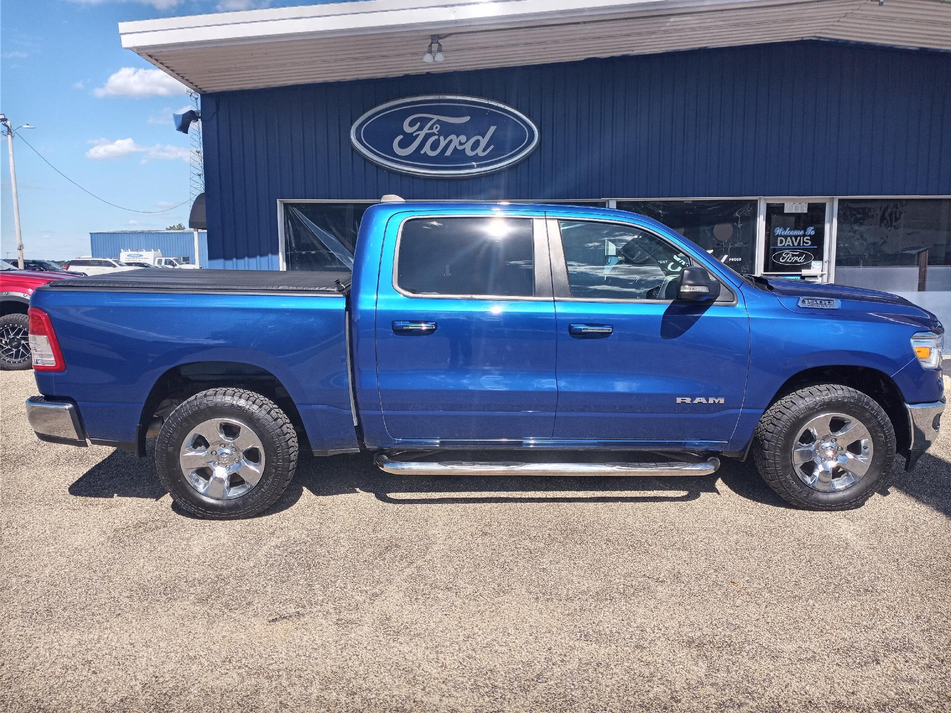2019 RAM 1500 Big Horn/Lone Star 4x4 Crew Cab 5'7" Box