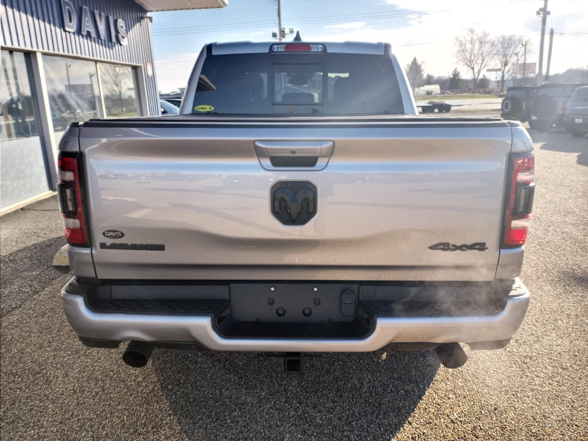 2022 RAM 1500 Laramie 4x4 Crew Cab 5'7" Box