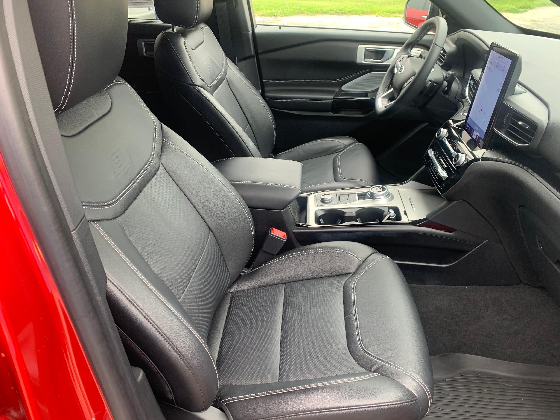 2022 Ford Explorer ST 4WD