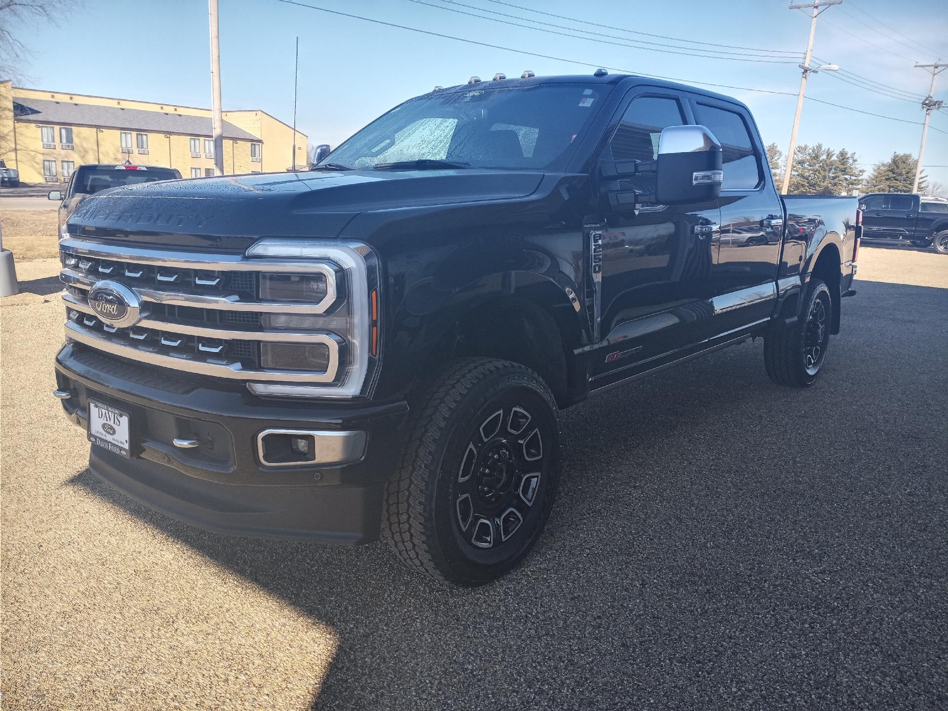 2024 Ford Super Duty F-250 SRW Platinum 4WD Crew Cab 6.75' Box