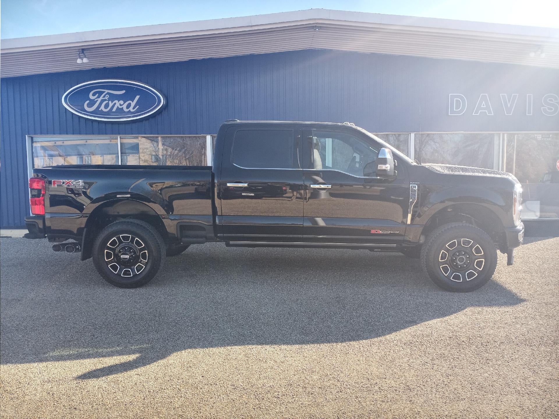 2024 Ford Super Duty F-250 SRW Platinum 4WD Crew Cab 6.75' Box