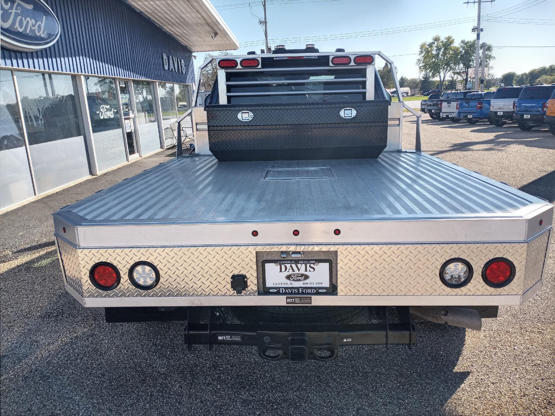 2023 Ford Super Duty F-350 DRW XL 4WD Crew Cab 8' Box