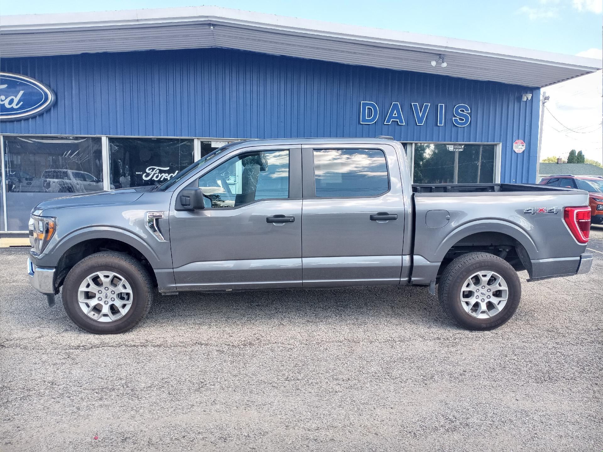 2023 Ford F-150 XLT 4WD SuperCrew 5.5' Box