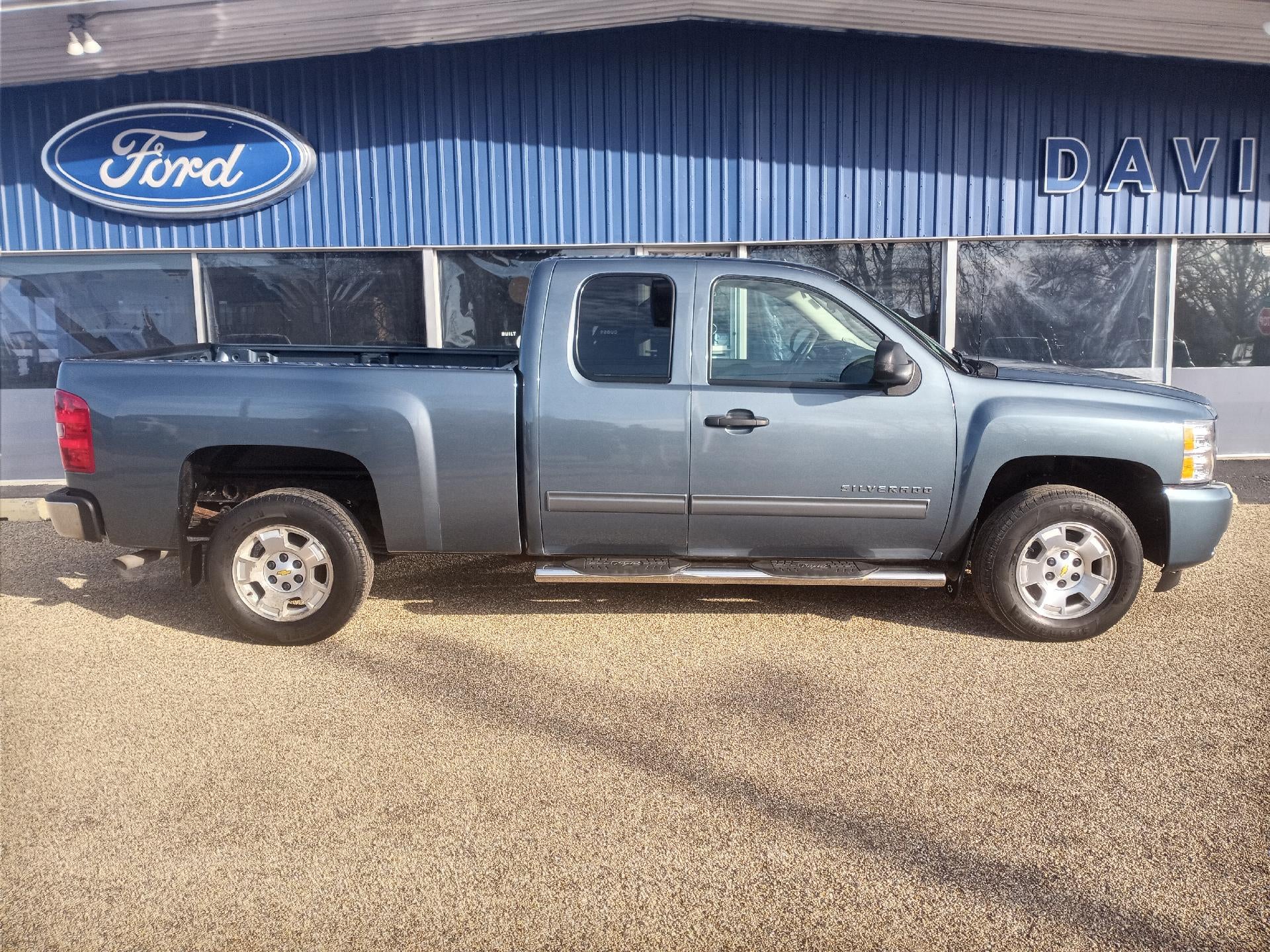 2011 Chevrolet Silverado 1500 Extended Cab Standard Box 2-Wheel Drive LT