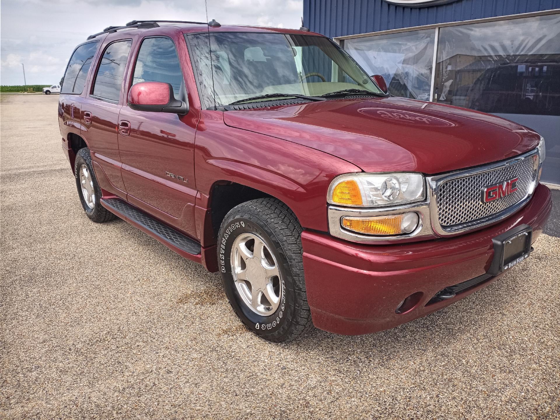 2003 GMC Yukon Denali 4dr AWD