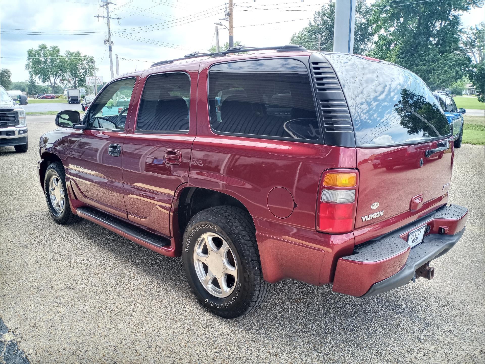 2003 GMC Yukon Denali 4dr AWD