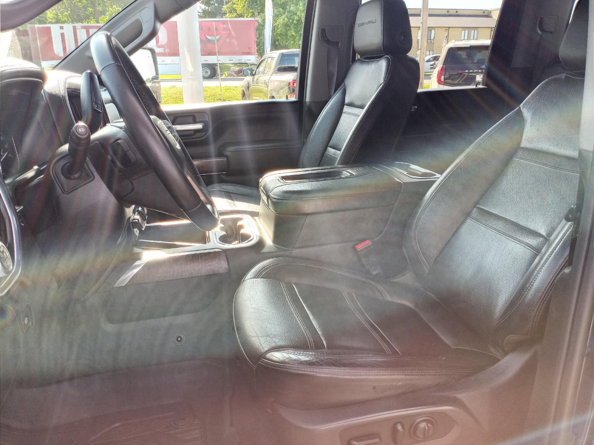 2020 GMC Sierra 2500 HD Crew Cab Standard Box 4-Wheel Drive Denali