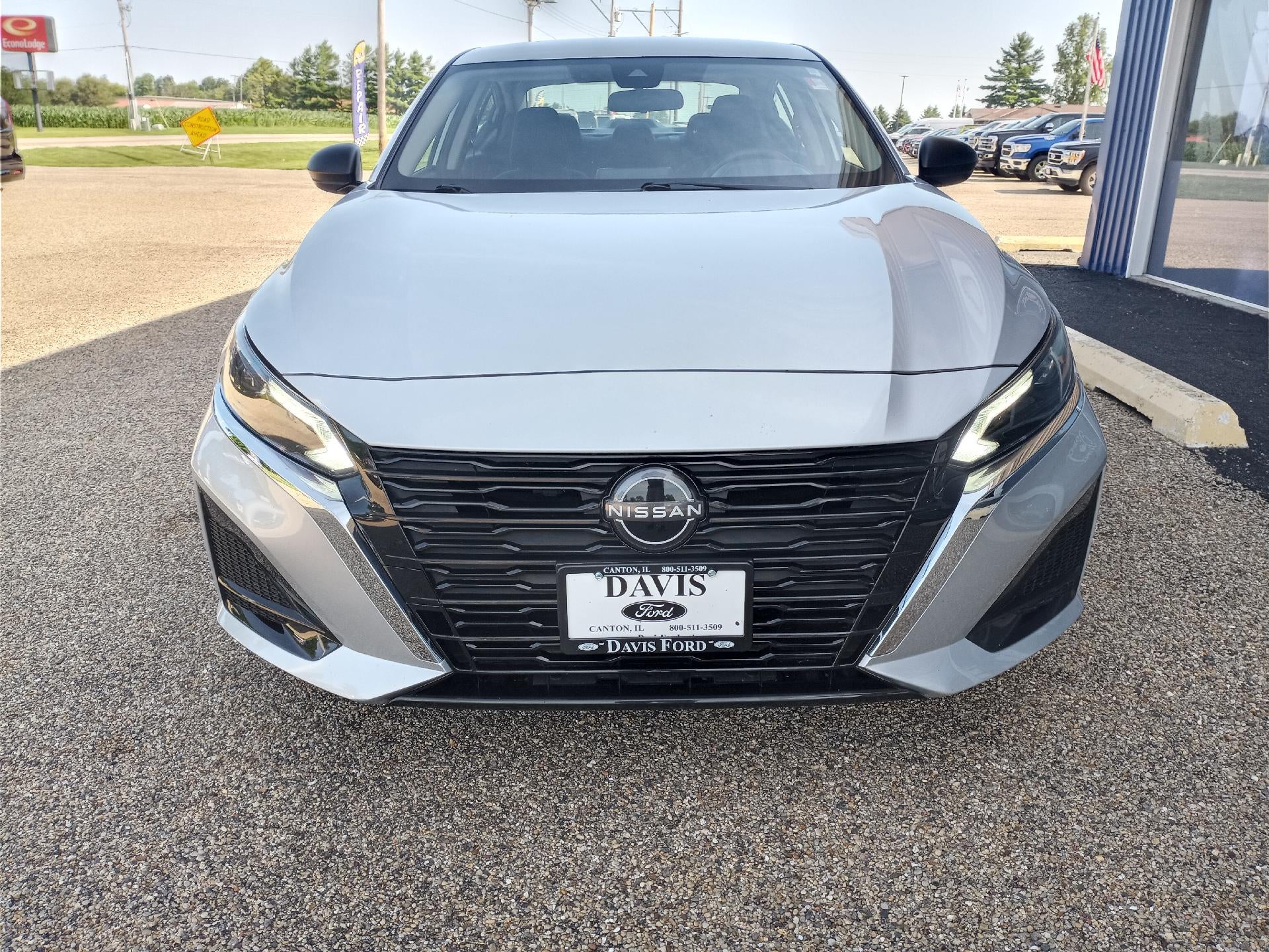 2024 Nissan Altima 2.5 SV Sedan