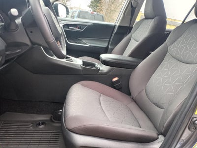 2021 Toyota RAV4 XLE AWD (Natl)