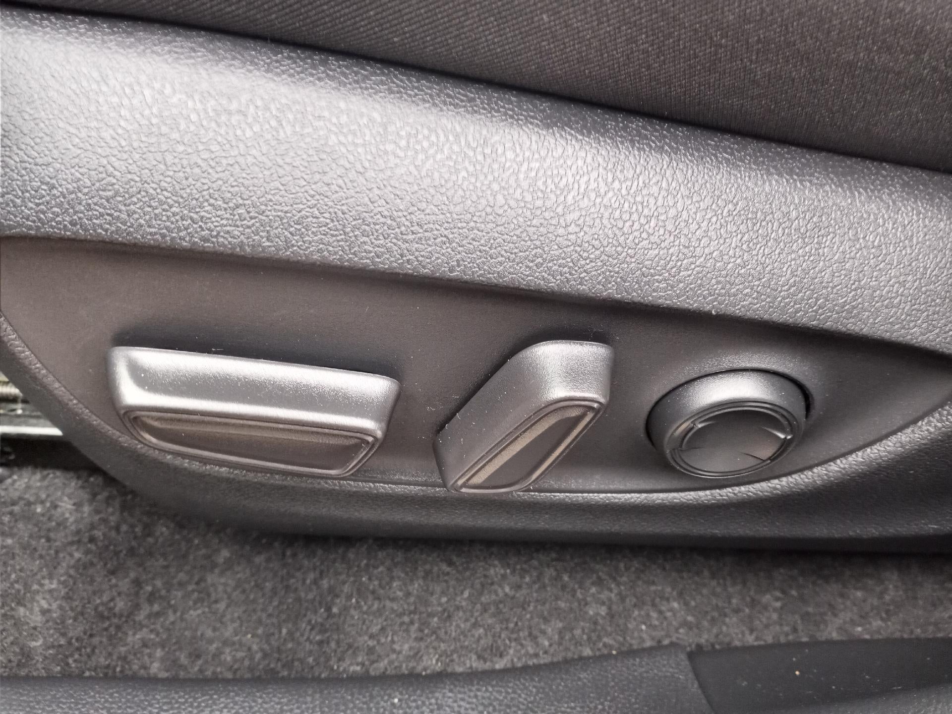 2021 Toyota RAV4 XLE AWD (Natl)